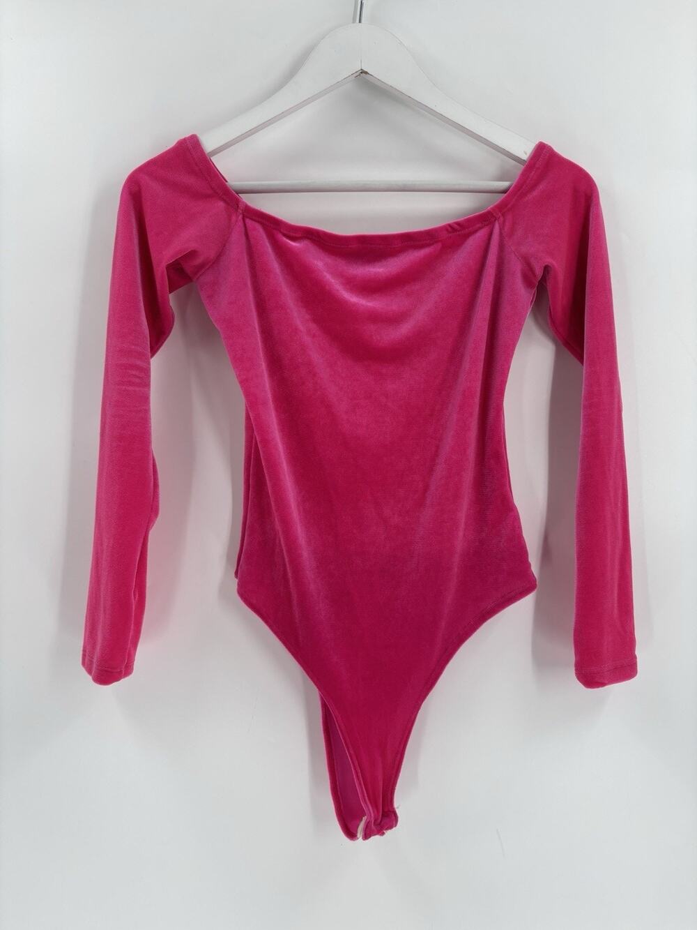 Day G Velvet Bodysuit Womens Small Hot Pink Snap Close Off Shoulder Long Sleeves